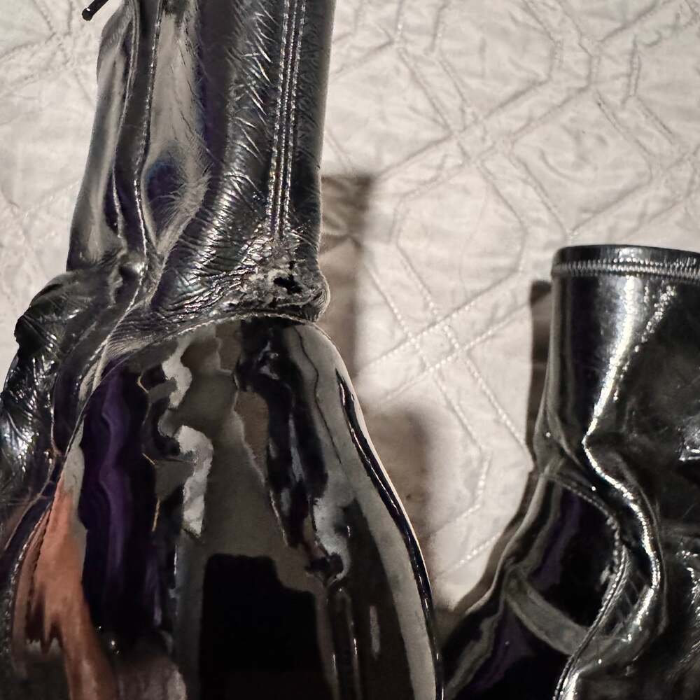 Louis Vuitton Silhouette Ankle Boots In Black Patent Leather - Picture 4 of 7